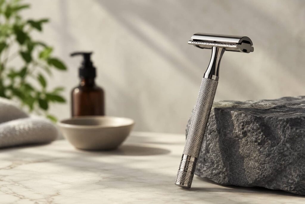 How to Strop a Straight Razor: Step by Step for Beginners